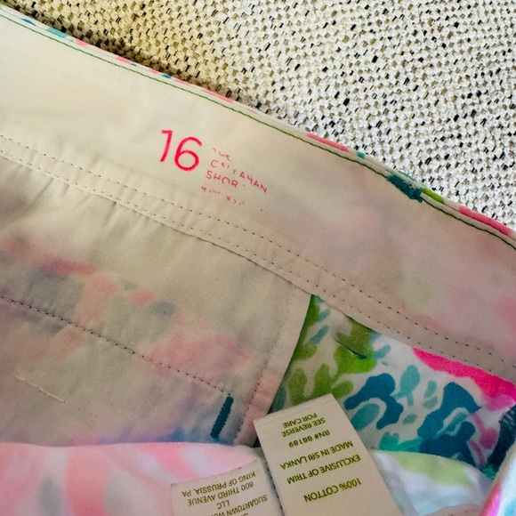 UIGC Lilly Pulitzer shorts size 16 - Picture 7 of 7